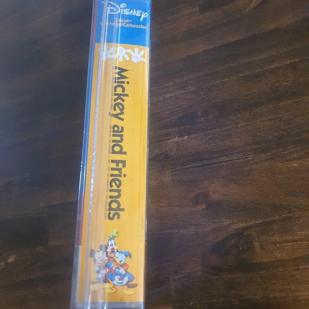 New Disney Mickey Friends Cricut Cartridge Overlay Manual 290382 Scrapbooking